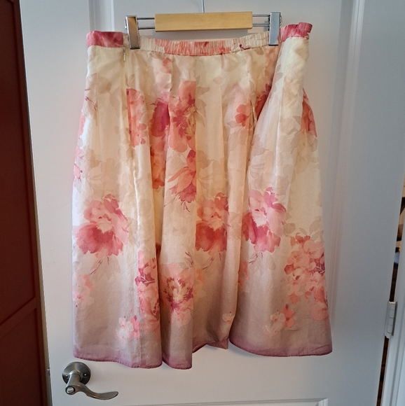 Coldwater Creek cotton printed floral, lined skirt. Size 1X - Picture 2 of 6
